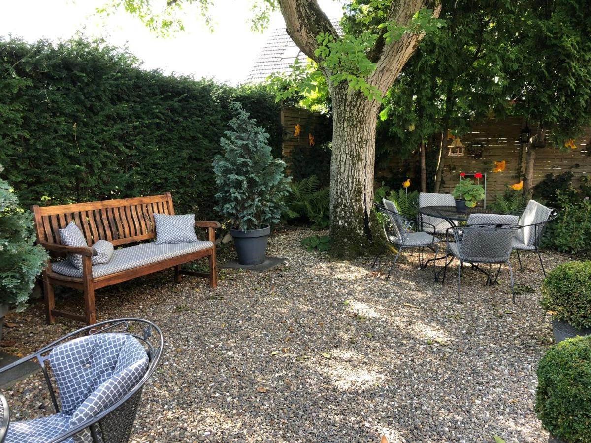 Walnut Lodge Bed & Breakfast Noorbeek Exterior foto