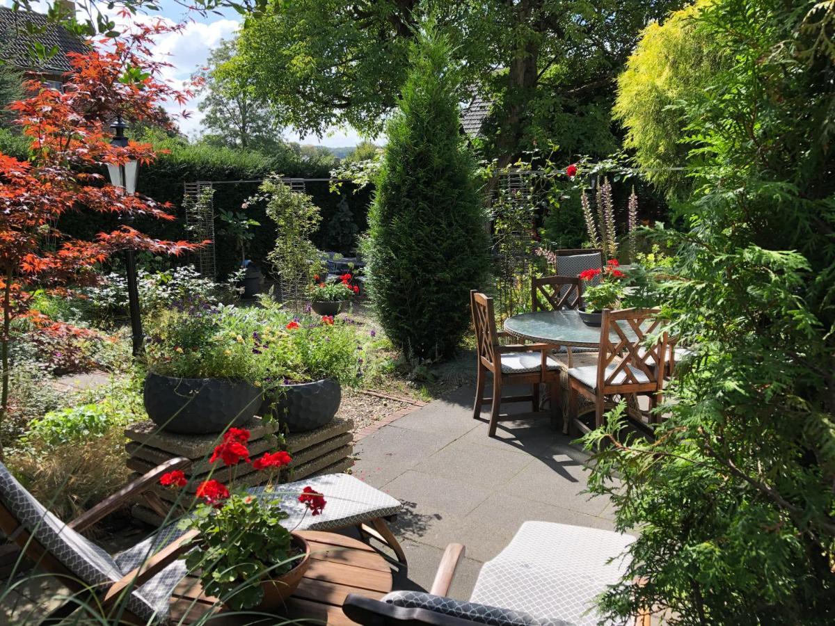 Walnut Lodge Bed & Breakfast Noorbeek Exterior foto