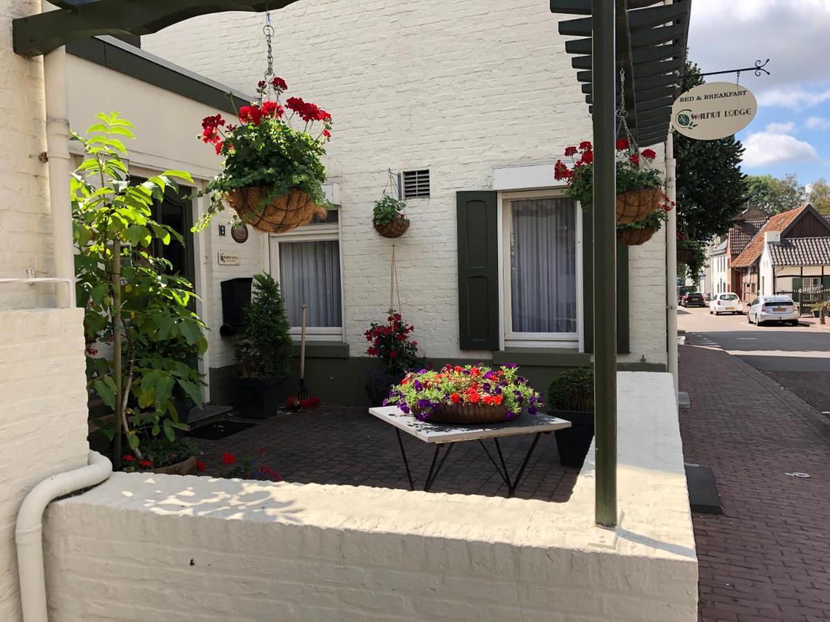 Walnut Lodge Bed & Breakfast Noorbeek Exterior foto